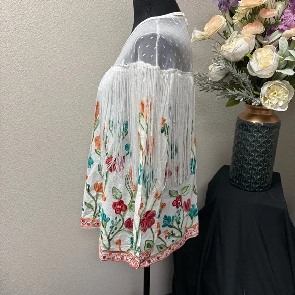 Radzoli Floral Embroidered Fringe Tunic Top Mesh Yoke Boho Chic White M - Picture 4 of 9